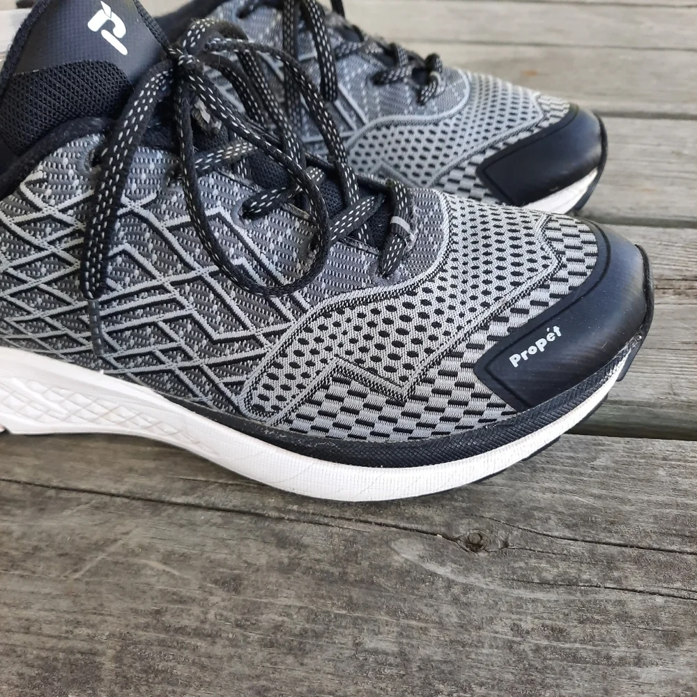 Propet One Walking Active  Black/Silver Therapeutic Comfort Shoes WAA103M Size 9